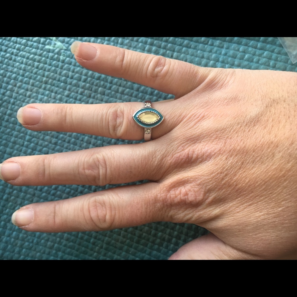 Sea port ring